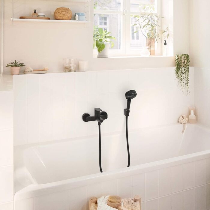 Змішувач для ванни Hansgrohe Rebris S, накладний, однолеверний, чорний мат, для 2 споживачів, довжина виливу 17,3 см, артикул 72859670