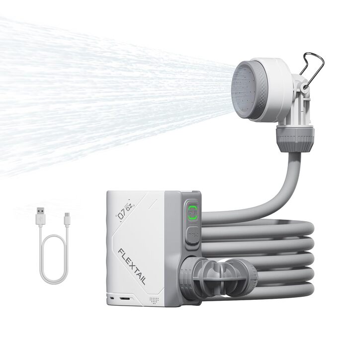 Портативна душова кабіна FLEXTAILGEAR Tiny Shower з помпою, 2.2м шланг, USB-C зарядка та 2 режими економії води, для відпочинку, подорожей, саду, пляжу та тварин