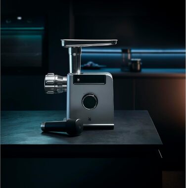 Електрична м’ясорубка WMF Profi Plus 2200Вт з насадками для ковбас, кеббе та печива, 3 диски, реверс