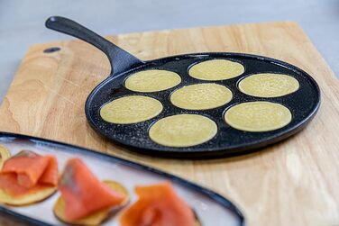 Каструля для міні-млинців KitchenCraft з чавуну, підходить для духовки, 7 порцій по 6,5 см, універсальна для всіх плит, 24x37,5 см