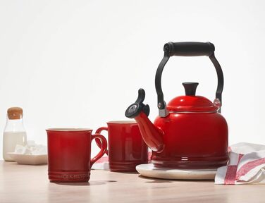 Емальований чайник Le Creuset Demi з карбонової сталі, 1.1 л, колір Вишневий червоний