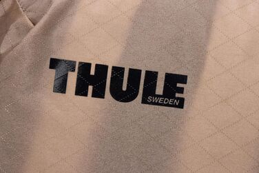 Компресійний органайзер для одягу Thule Packing Cube, розмір M, колір Gentle Beige