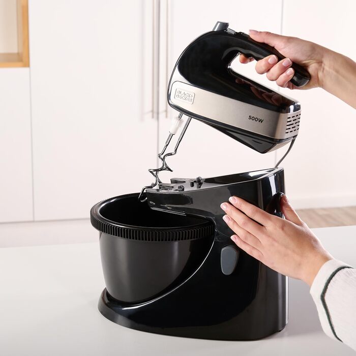 Кухонний міксер BLACK+DECKER BXMXA500E, 500 Вт, 2,5 л, 5 швидкостей, турбо, знімна чаша, насадки для замішування і збивання