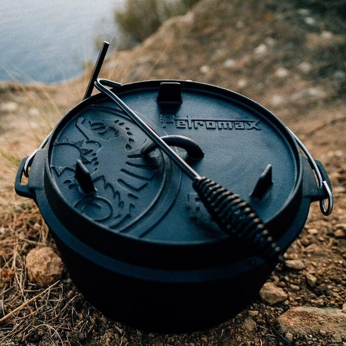 Чавунний казанок Petromax Feuertopf - Dutch Oven для готування та випікання на відкритому вогні
