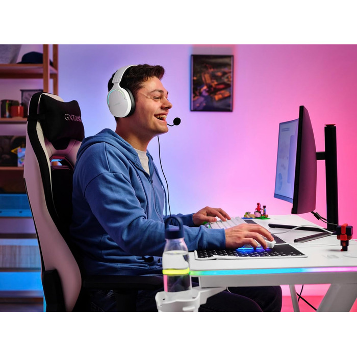Ігровий стіл Trust Gaming GXT 709W Luminus RGB з підсвічуванням LED, 10 режимів, USB, білий, з тримачем для навушників та напоїв, 120 x 60 см