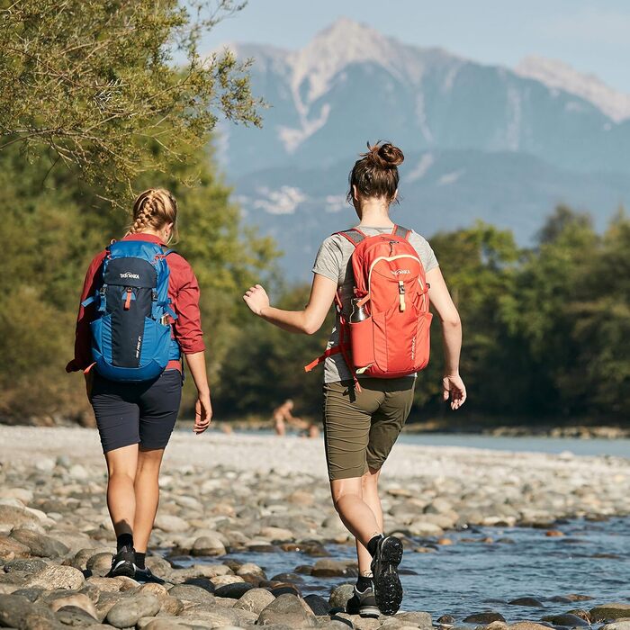 Рюкзак для походів Tatonka Hike Pack 32 л з вентиляцією спини та дощовиком, легкий і зручний туристичний рюкзак, чорний/сірий