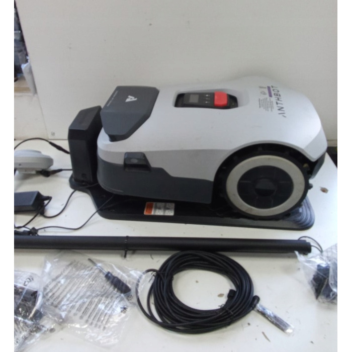 Робот-газонокосарка ANTHBOT GENIE 600