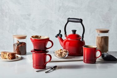 Емальований чайник Le Creuset Demi з карбонової сталі, 1.1 л, колір Вишневий червоний