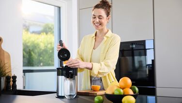 Соковижималка для цитрусових Braun CitrusQuick 5 CJ5050 BK: автоматичний старт/стоп, антикрапля, легке очищення, чорна