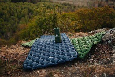 WANDERFALKE® Надлегкий надувний килимок XL 66 см — туристичний матрац компактний для кемпінгу, походів, велотуризму