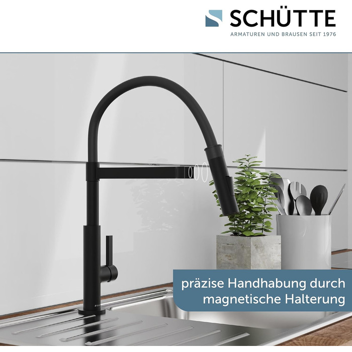 Змішувач кухонний SCHÜTTE Miami 79147 чорний матовий з висувним душем та гнучким шлангом