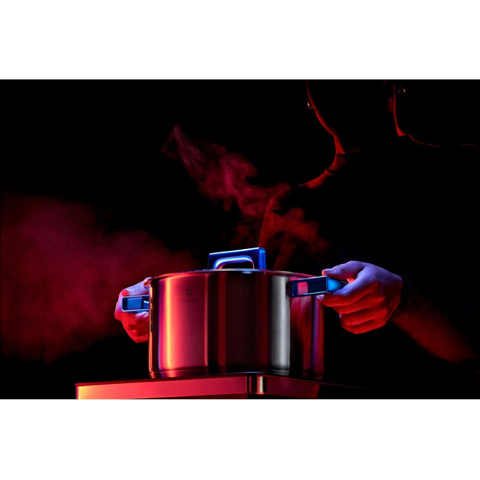 Каструля WMF Ultimate Cool 16 см без кришки, 1,4 л, індукційна, нержавіюча сталь Cromargan, матова, мірна шкала, можна мити в посудомийній машині, маленький молочний сотейник