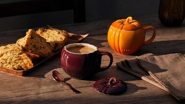 Кружка Le Creuset з кришкою, 400 мл, оливковий зелений (Leaf It To Me)
