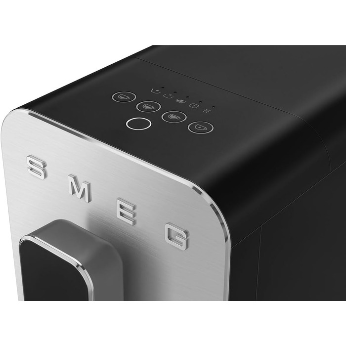 Еспресо-машина Smeg BCC11BLMEU з вбудованою кавомолкою, термоблоком, об'єм 1,4 л, чорна