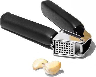 Прес для часнику OXO Good Grips, чорний, ергономічний